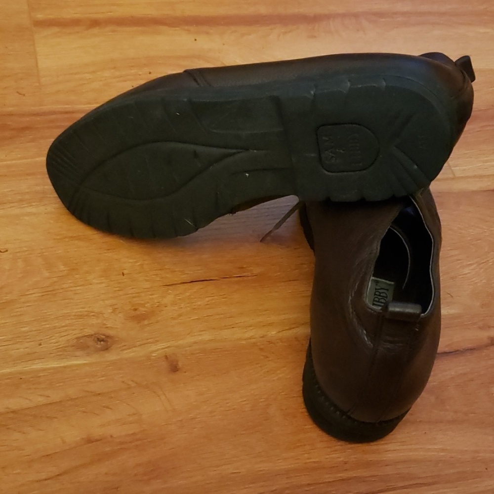 Boots - Picture 4 of 4
